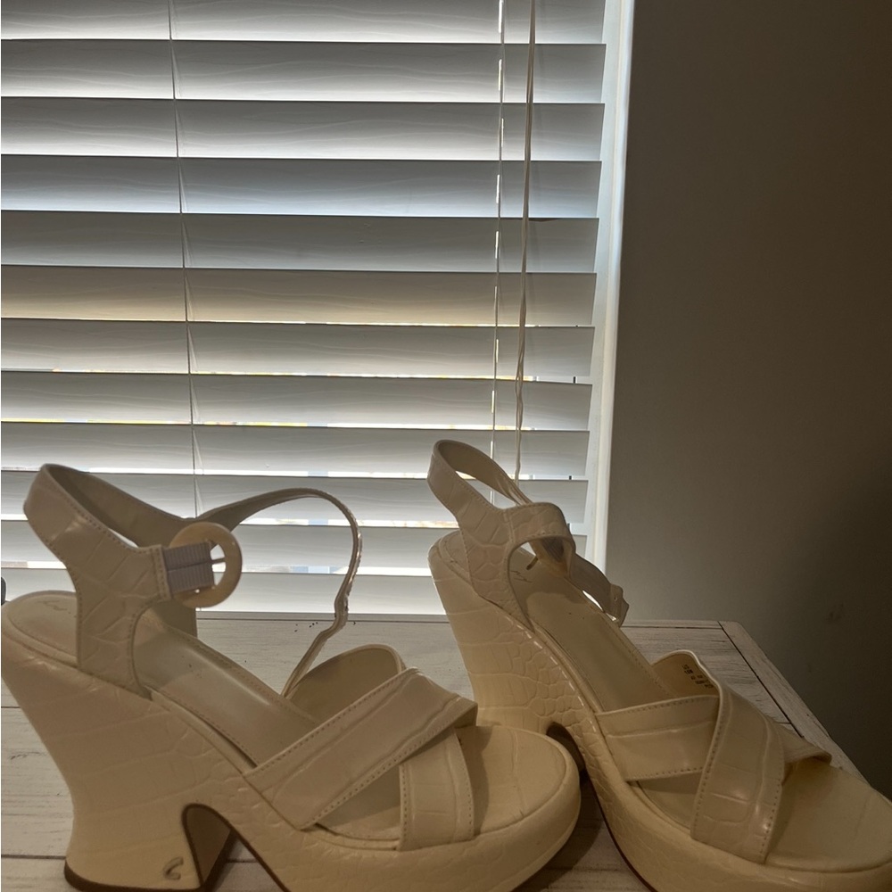 Nordstrom Cream Platform Shoes with Strappy Design